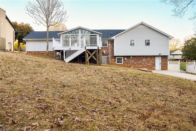 1220 Reynolds Forest Drive, Winston-salem, NC 27107