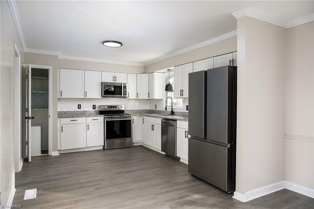 1220 Reynolds Forest Drive, Winston-salem, NC 27107