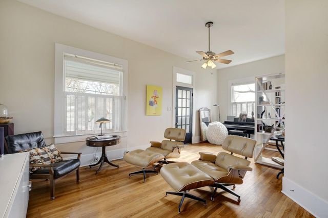 221 N Johnson Ave, San Marcos, TX 78666