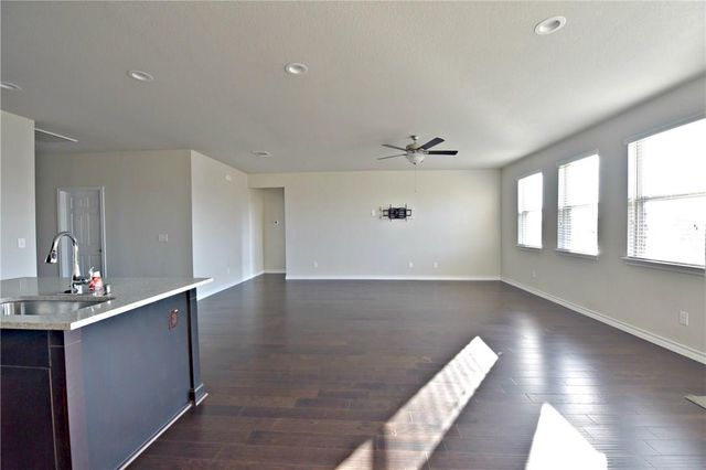 517 Whitney TRL, Leander, TX 78641