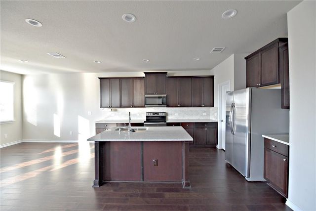 517 Whitney TRL, Leander, TX 78641