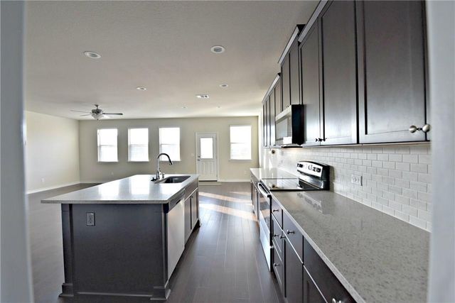 517 Whitney TRL, Leander, TX 78641