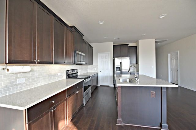 517 Whitney TRL, Leander, TX 78641