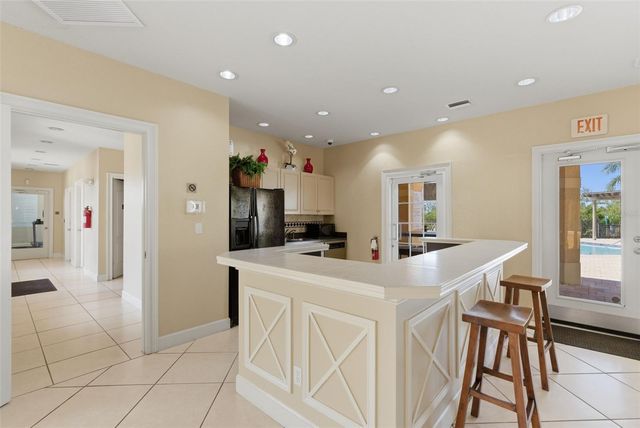 4323 BAYSIDE VILLAGE DRIVE 312, Tampa, FL 33615
