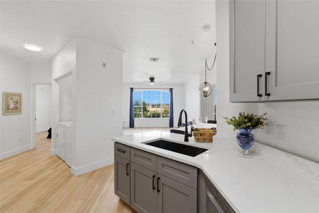 4323 BAYSIDE VILLAGE DRIVE 312, Tampa, FL 33615