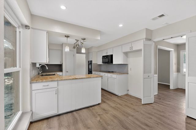 3411 Sheffield Drive, Arlington, TX 76013