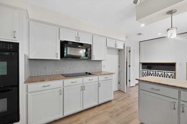 3411 Sheffield Drive, Arlington, TX 76013