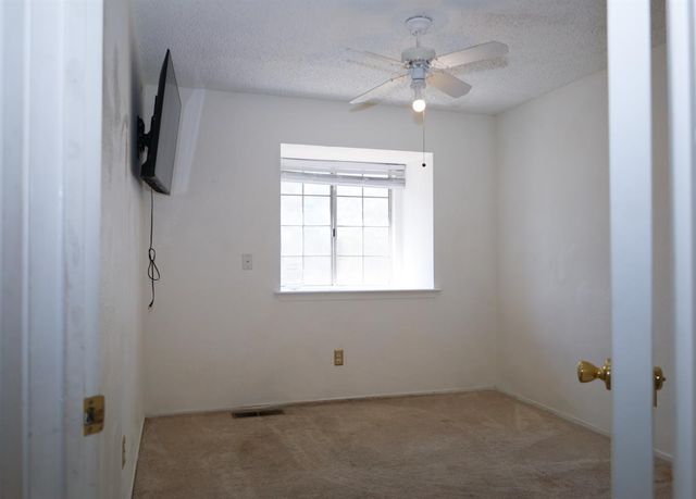 5808 Gentry Ave, Stockton, CA 95210