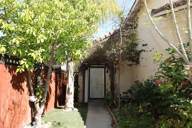 5808 Gentry Ave, Stockton, CA 95210