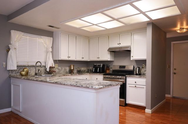 5808 Gentry Ave, Stockton, CA 95210