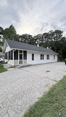 2409 W City Point Rd, Hopewell, VA 23860
