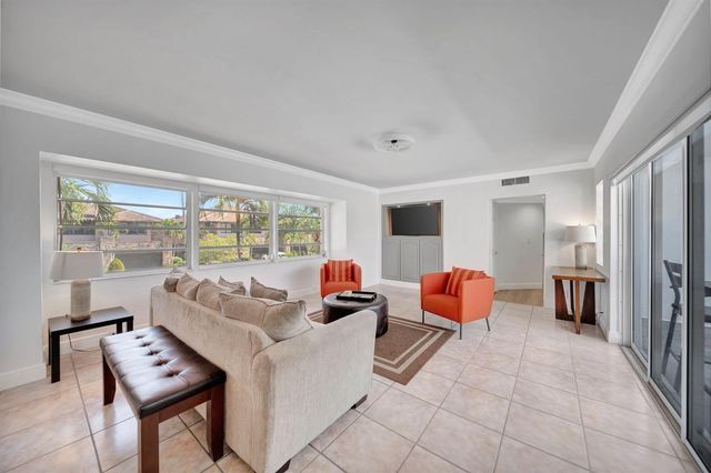 2724 NE 14th Street 6, Fort Lauderdale, FL 33304