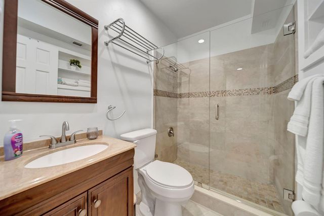 2724 NE 14th Street 6, Fort Lauderdale, FL 33304