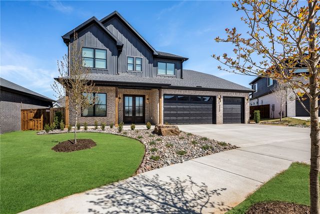 3500 Radiance Avenue, Bentonville, AR 72713