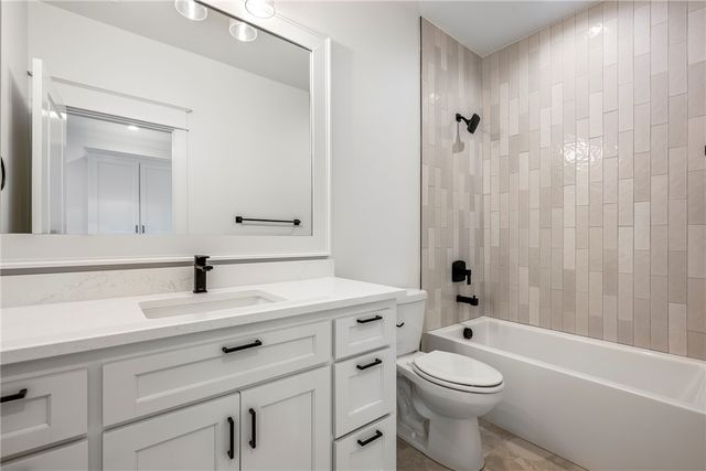 3500 Radiance Avenue, Bentonville, AR 72713