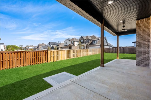 3500 Radiance Avenue, Bentonville, AR 72713