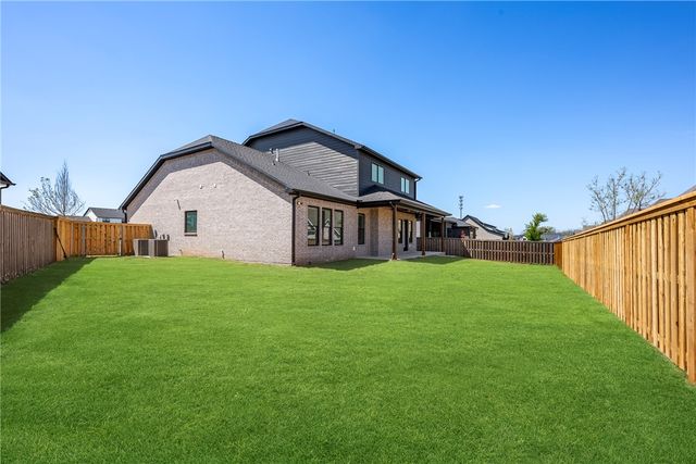 3500 Radiance Avenue, Bentonville, AR 72713