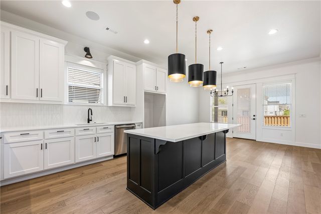 3500 Radiance Avenue, Bentonville, AR 72713