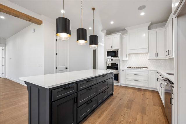 3500 Radiance Avenue, Bentonville, AR 72713