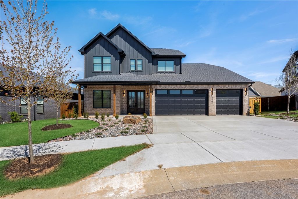 3500 Radiance Avenue, Bentonville, AR 72713