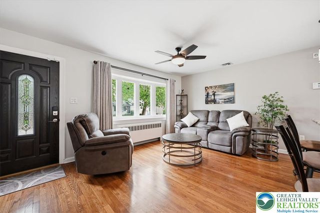 1928 Woodbury Road, Bethlehem City, PA 18017