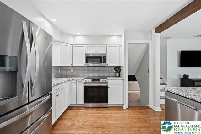 1928 Woodbury Road, Bethlehem City, PA 18017