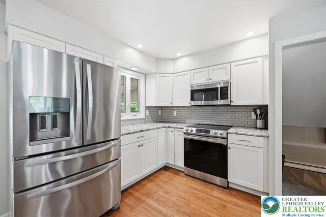 1928 Woodbury Road, Bethlehem City, PA 18017