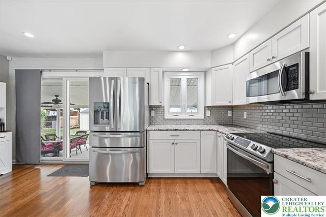 1928 Woodbury Road, Bethlehem City, PA 18017