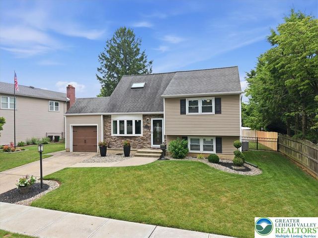 1928 Woodbury Road, Bethlehem City, PA 18017