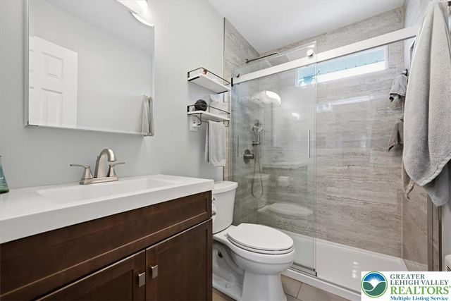 1928 Woodbury Road, Bethlehem City, PA 18017