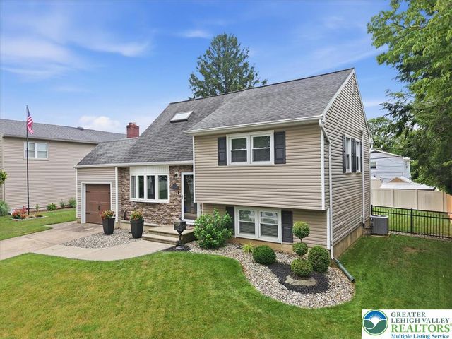 1928 Woodbury Road, Bethlehem City, PA 18017