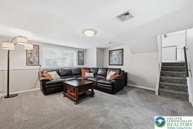 1928 Woodbury Road, Bethlehem City, PA 18017
