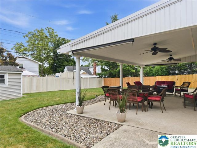 1928 Woodbury Road, Bethlehem City, PA 18017