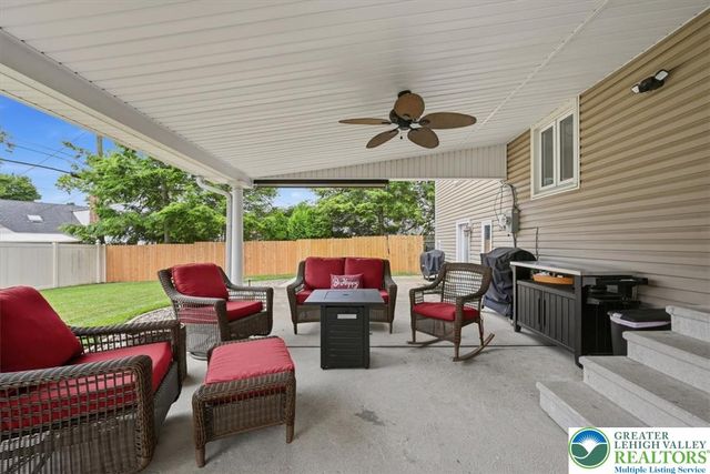 1928 Woodbury Road, Bethlehem City, PA 18017