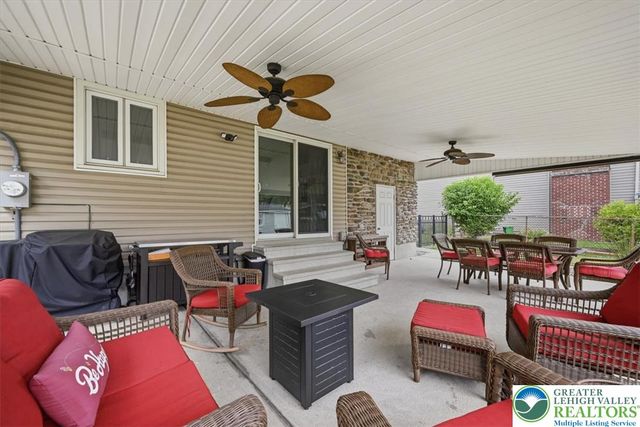 1928 Woodbury Road, Bethlehem City, PA 18017