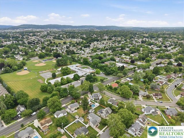 1928 Woodbury Road, Bethlehem City, PA 18017