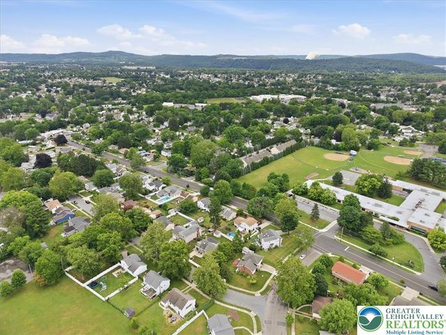 1928 Woodbury Road, Bethlehem City, PA 18017