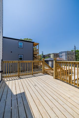 544 N Lawndale Avenue, Chicago, IL 60624