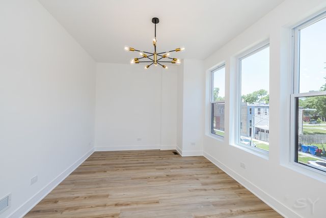 544 N Lawndale Avenue, Chicago, IL 60624