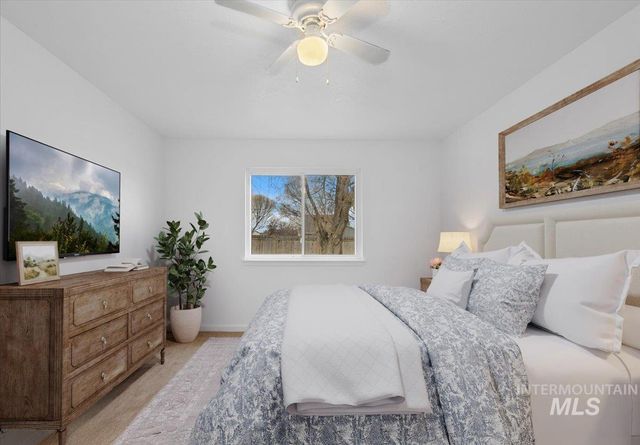 411 Hawthorne St, Nampa, ID 83686