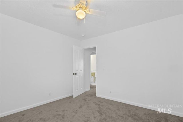 411 Hawthorne St, Nampa, ID 83686