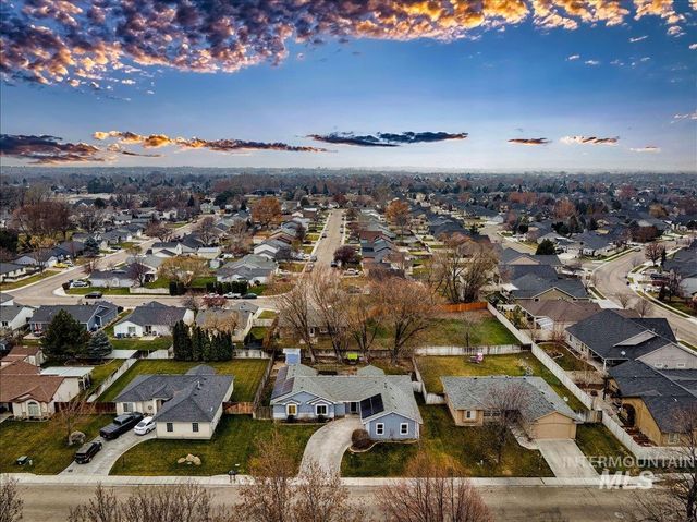 411 Hawthorne St, Nampa, ID 83686