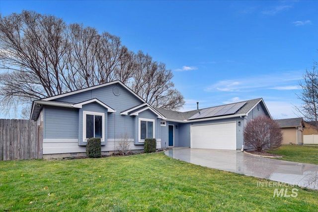 411 Hawthorne St, Nampa, ID 83686
