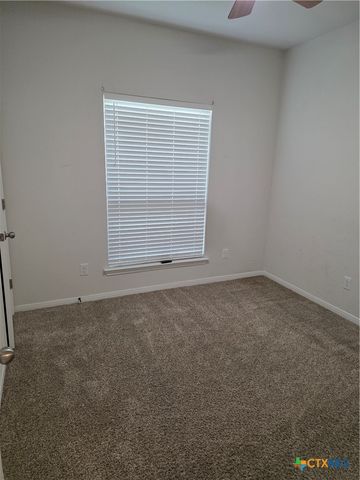 424 Oxford Lane, Troy, TX 76579