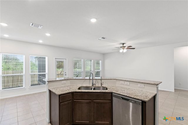 424 Oxford Lane, Troy, TX 76579