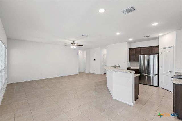 424 Oxford Lane, Troy, TX 76579