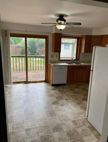 257 18th Avenue N, Hopkins, MN 55343