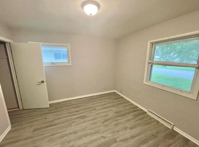 257 18th Avenue N, Hopkins, MN 55343