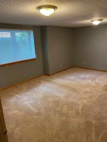 257 18th Avenue N, Hopkins, MN 55343