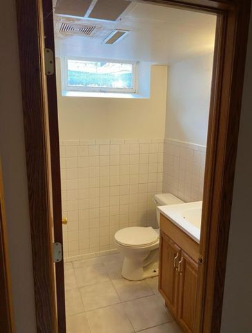 257 18th Avenue N, Hopkins, MN 55343